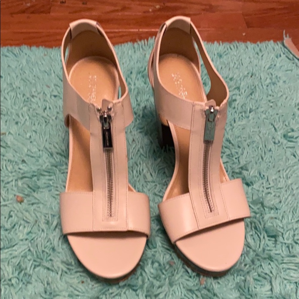 Michel kors heels size 10